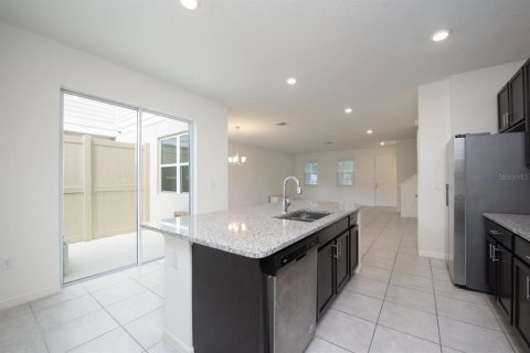 Townhouse in Windermere, Florida 3 bedrooms, 185.53 sq.m. № 1213253 - photo 17