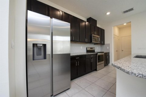 Townhouse in Windermere, Florida 3 bedrooms, 185.53 sq.m. № 1213253 - photo 11
