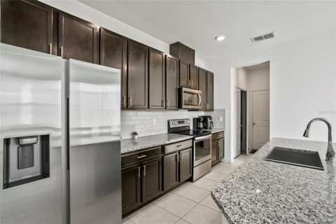 Townhouse in Windermere, Florida 3 bedrooms, 185.53 sq.m. № 1213253 - photo 12