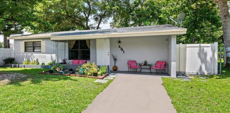 Casa en Dania Beach, Florida 3 dormitorios, 129.32 m2 № 2190327