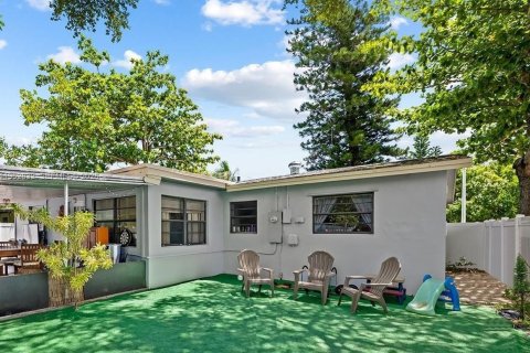 Casa en venta en Dania Beach, Florida, 3 dormitorios, 129.32 m2 № 2190327 - foto 8