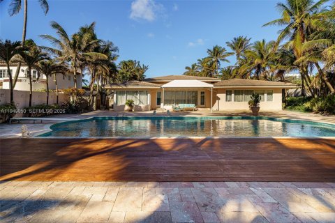 Villa ou maison à louer à Golden Beach, Floride: 4 chambres, 384.99 m2 № 2153009 - photo 11