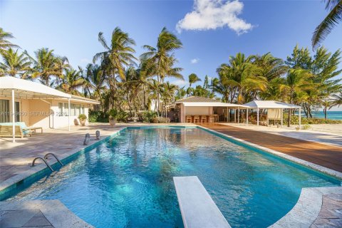 Villa ou maison à louer à Golden Beach, Floride: 4 chambres, 384.99 m2 № 2153009 - photo 10
