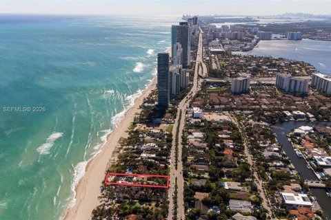 Villa ou maison à louer à Golden Beach, Floride: 4 chambres, 384.99 m2 № 2153009 - photo 8