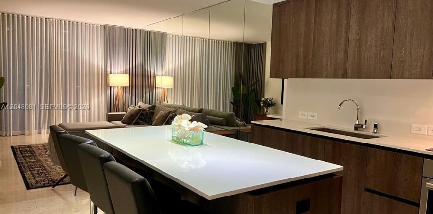 Condo à Miami, Floride, 1 chambre  № 2185942