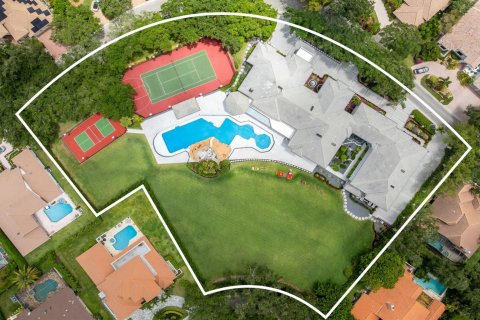 Casa en Coral Springs, Florida 9 dormitorios, 1770.16 m2 № 2175796