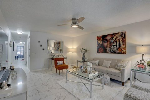 Adosado en venta en Valrico, Florida, 2 dormitorios, 144.93 m2 № 1718542 - foto 13