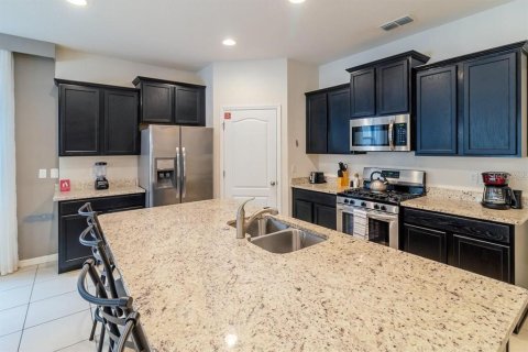 House in Davenport, Florida 6 bedrooms, 303.79 sq.m. № 1296557 - photo 22