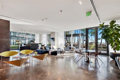 Copropriété à vendre à Miami, Floride: 2 chambres, 110.18 m2 № 2015503 - photo 24