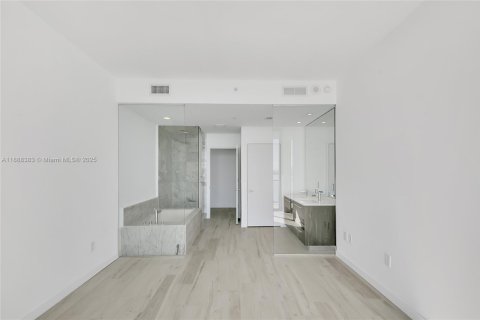 Copropriété à vendre à Miami, Floride: 2 chambres, 110.18 m2 № 2015503 - photo 11