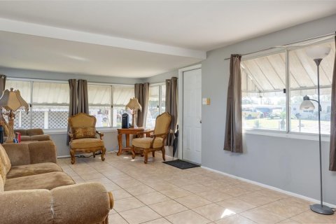 House in Largo, Florida 2 bedrooms, 73.58 sq.m. № 1717397 - photo 16