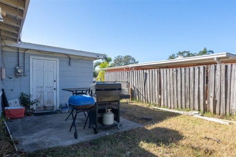 House in Largo, Florida 2 bedrooms, 73.58 sq.m. № 1717397 - photo 7