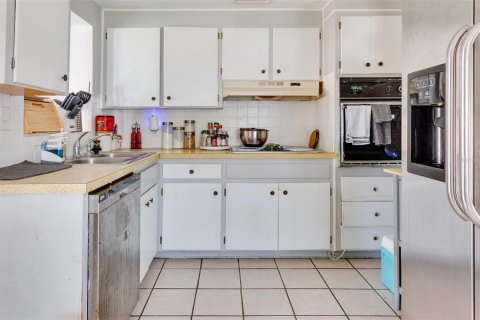 House in Largo, Florida 2 bedrooms, 73.58 sq.m. № 1717397 - photo 9