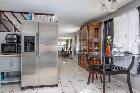 House in Largo, Florida 2 bedrooms, 73.58 sq.m. № 1717397 - photo 11