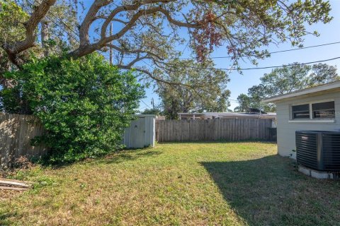 House in Largo, Florida 2 bedrooms, 73.58 sq.m. № 1717397 - photo 8