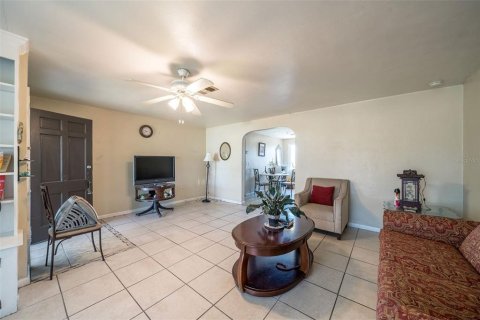 Propiedad comercial en venta en Tavares, Florida, 5 dormitorios, 236.81 m2 № 2131835 - foto 25