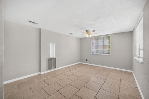 Propiedad comercial en venta en Tavares, Florida, 5 dormitorios, 236.81 m2 № 2131835 - foto 14