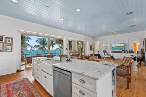 Casa en venta en Longboat Key, Florida, 4 dormitorios, 252.79 m2 № 2223289 - foto 16