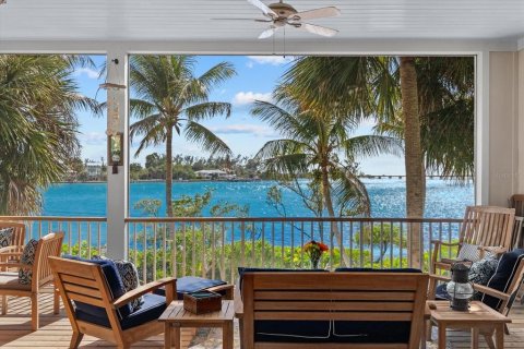 Casa en venta en Longboat Key, Florida, 4 dormitorios, 252.79 m2 № 2223289 - foto 4