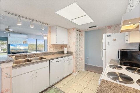 Copropriété à louer à Bradenton, Floride: 2 chambres, 105.35 m2 № 2152095 - photo 2