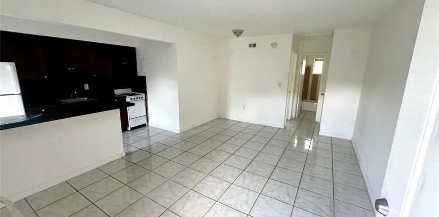 Apartment in Miami, Florida 1 bedroom, 58.99 sq.m. № 2081966
