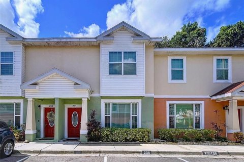 Townhouse in Plant City, Florida 2 bedrooms, 136.19 sq.m. № 1886078 - photo 1