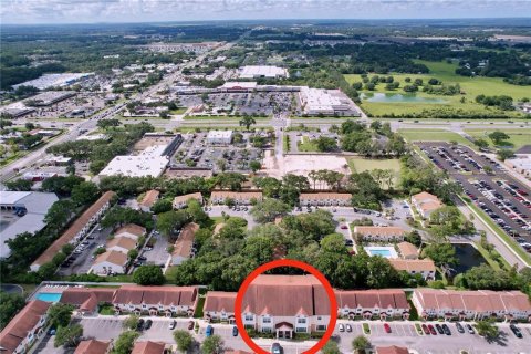 Townhouse in Plant City, Florida 2 bedrooms, 136.19 sq.m. № 1886078 - photo 6
