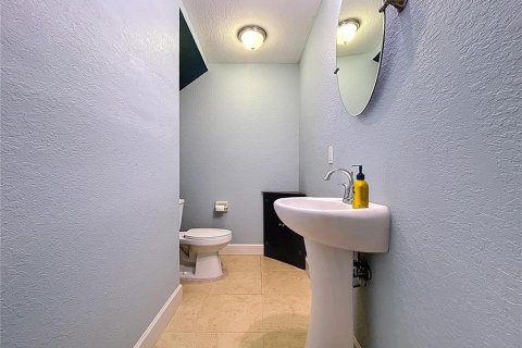 Townhouse in Plant City, Florida 2 bedrooms, 136.19 sq.m. № 1886078 - photo 11