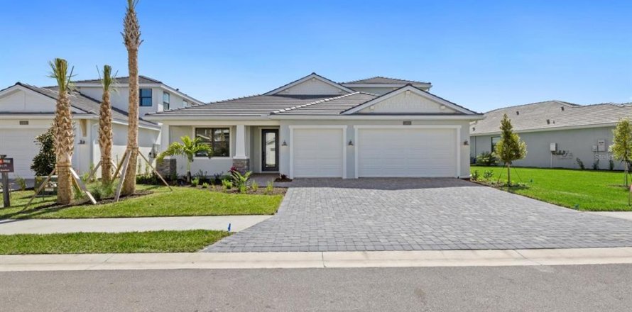 Casa en Venice, Florida 5 dormitorios, 296.82 m2 № 1898731