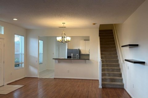 Townhouse in Winter Park, Florida 3 bedrooms, 151.24 sq.m. № 2222551 - photo 6