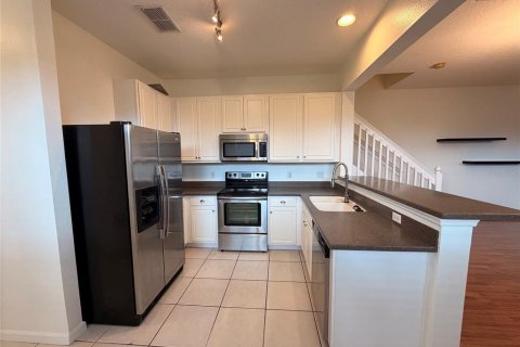Townhouse in Winter Park, Florida 3 bedrooms, 151.24 sq.m. № 2222551 - photo 9