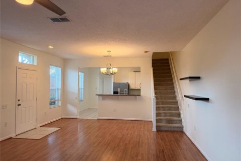 Townhouse in Winter Park, Florida 3 bedrooms, 151.24 sq.m. № 2222551 - photo 7