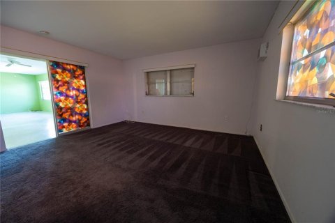 Casa en venta en Port Charlotte, Florida, 2 dormitorios, 151.9 m2 № 1915166 - foto 18