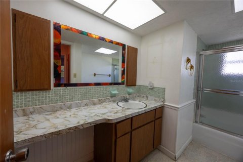 Casa en venta en Port Charlotte, Florida, 2 dormitorios, 151.9 m2 № 1915166 - foto 15