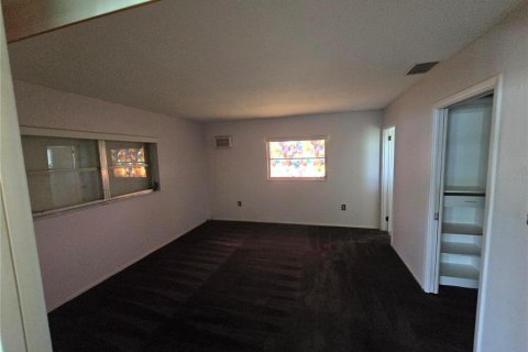 Casa en venta en Port Charlotte, Florida, 2 dormitorios, 151.9 m2 № 1915166 - foto 16