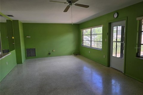 Casa en venta en Port Charlotte, Florida, 2 dormitorios, 151.9 m2 № 1915166 - foto 8