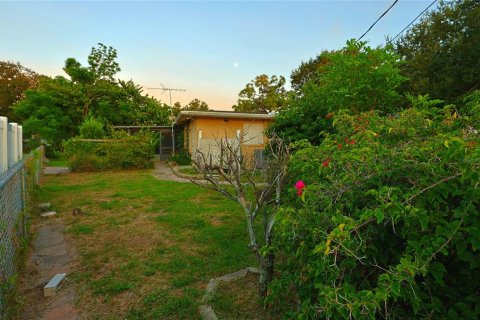 Casa en venta en Port Charlotte, Florida, 2 dormitorios, 151.9 m2 № 1915166 - foto 23