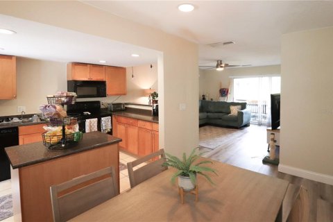 Condominio en venta en Gainesville, Florida, 2 dormitorios, 99.41 m2 № 1733840 - foto 6