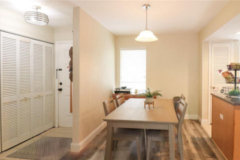 Condominio en venta en Gainesville, Florida, 2 dormitorios, 99.41 m2 № 1733840 - foto 7