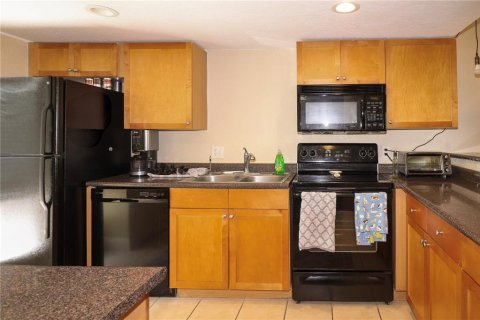 Condominio en venta en Gainesville, Florida, 2 dormitorios, 99.41 m2 № 1733840 - foto 11
