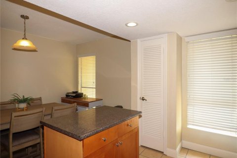 Condominio en venta en Gainesville, Florida, 2 dormitorios, 99.41 m2 № 1733840 - foto 12
