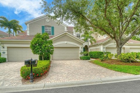 Condo in Sarasota, Florida, 2 bedrooms № 2099737