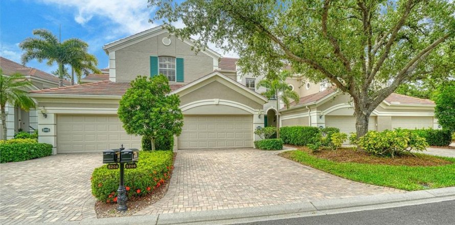 Condo in Sarasota, Florida, 2 bedrooms № 2099737