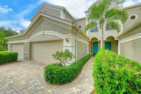 Condo in Sarasota, Florida, 2 bedrooms № 2099737 - photo 3