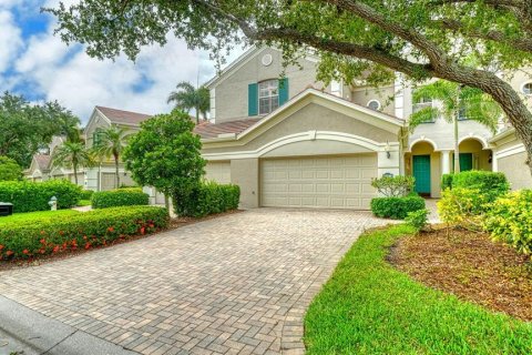 Condo in Sarasota, Florida, 2 bedrooms № 2099737 - photo 2