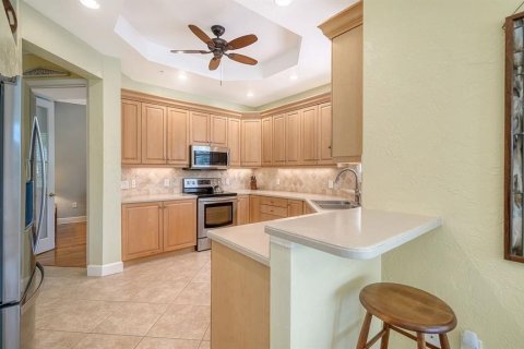 Condo in Sarasota, Florida, 2 bedrooms № 2099737 - photo 18