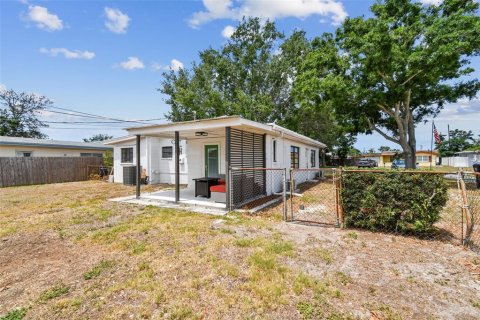 House in Saint Petersburg, Florida 3 bedrooms, 97.64 sq.m. № 1679715 - photo 30