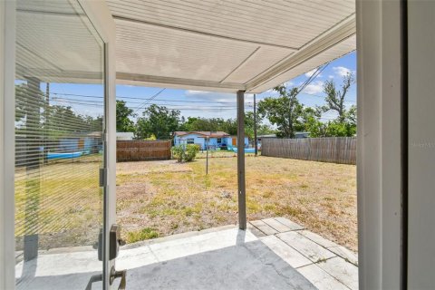 House in Saint Petersburg, Florida 3 bedrooms, 97.64 sq.m. № 1679715 - photo 29