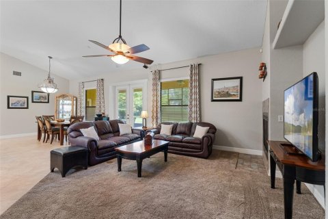House in Clermont, Florida 5 bedrooms, 320.61 sq.m. № 1869746 - photo 3