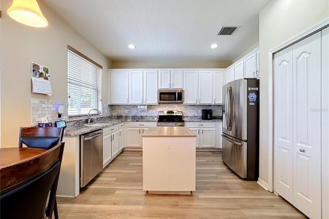 House in Riverview, Florida 4 bedrooms, 235.41 sq.m. № 2150282 - photo 8